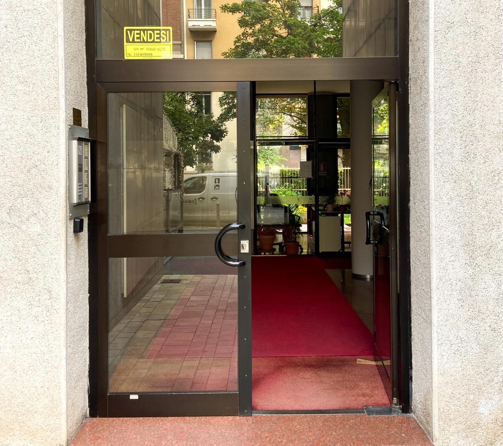 Casamia Battistotti Apartment Милано Екстериор снимка